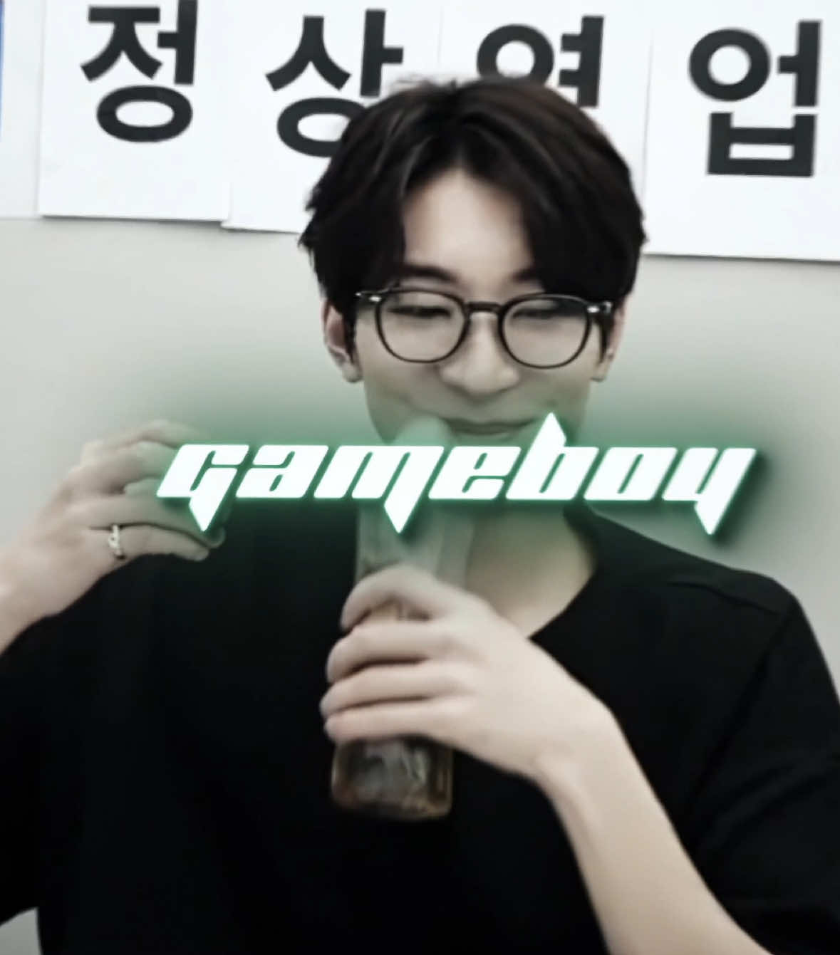 cutest gameboy 🎮 #wonwoo#jeonwonwoo#wonwooedit#wonwooseventeen#seventeen#seventeenedit#fyp#edit#viral#kpop#kpopedit#세븐틴#원우#전원우