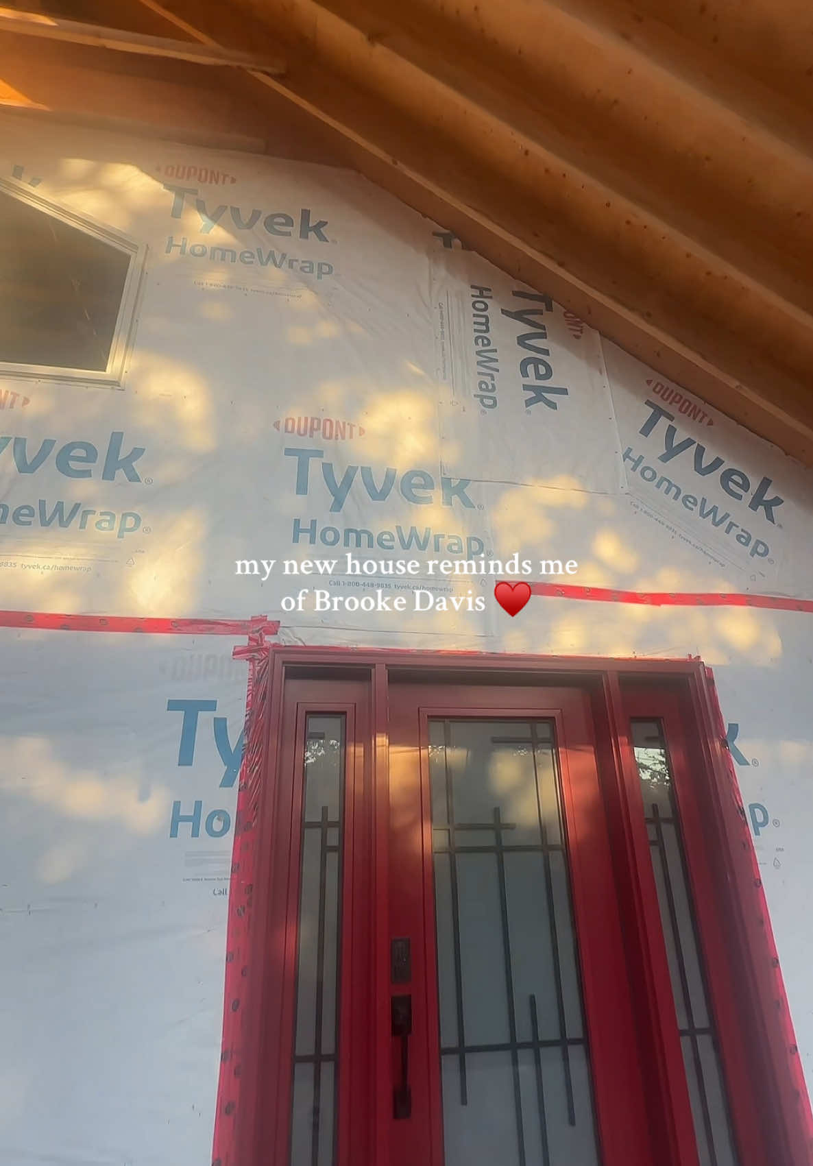 The girl behind the red door 😉♥️ #oth #onetreehill #brookedavis #OTH 