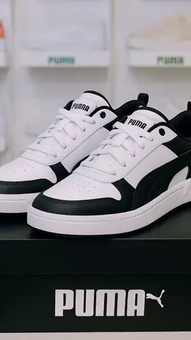 PUMA Sepatu Dribble PUMA White Premium #PUMA #sepatusantai #sepatupuma #sepatusneakers #sepatupria #sepatuoriginal #trending 