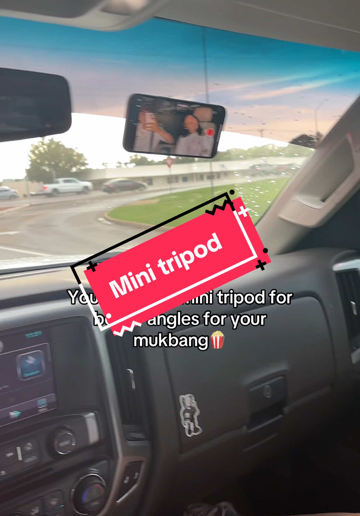Best for your car vlogs #minitripod#phoneholder#mukbang #tiktokmademebuyit #magneticphoneholder #magnetic