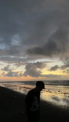 #fyp #fypage #foryou #masukberanda #fotolive #4u #bwx #pantai 
