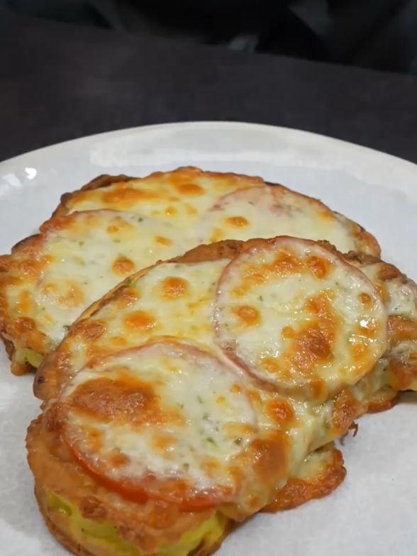 #FoodTok #EasyRecipe #EasyRecipes #Cooking #Recipes #RecipesOfTikTok #ComfortFood #Recipe #ASMRFood #cooktok #HomeCooking #Food #TikToKFood #FoodTikTok #ASMR 