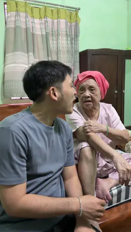 Người ta bao mình ăn 3 lần thì mình cũng phải bao lại người ta 1 lần chứ Nội 🤣#anhchangthichcuoi #noituoithin55tuoi #follow #trending #fyp 