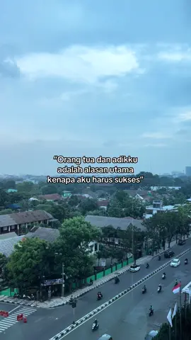 “Semangat buat anak anak rantau.#masadepan #galaubrutal🥀 #fypシ #lewatberanda #soundviral #rantau #4u #quotestory 