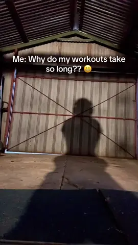 Just me and my shadow 😆#gymhumor #danceitout #shadowdance