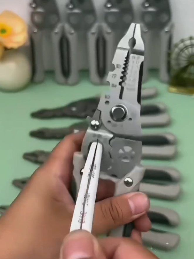 28in 1 tool #tools #goodtool #tool #clips #fypage #homegoods #pliers 