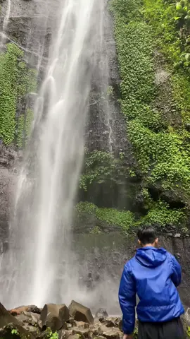 tiriz🥶 #fyppppppppppppppppppppppp #curugcibereum #curugcibereumsukabumi #lewatberanda #sukabumiexplore 