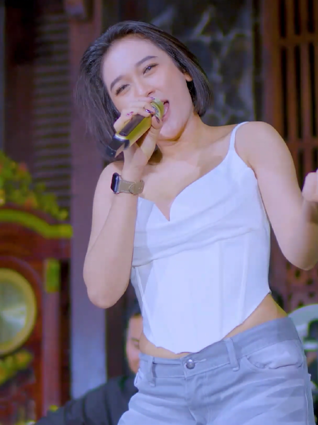 TIA MONIKA ~ Della Monica @dellamonica_real @akhtar.music #tiamonika #lagutrending #dangdutkoplo #storytime #storywa #jowopride #dellamonica 