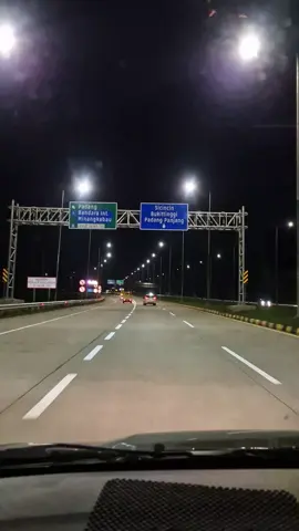 vibes jalan tol sicincin - padang di malam hari#foryou #foryoupage #fyp 