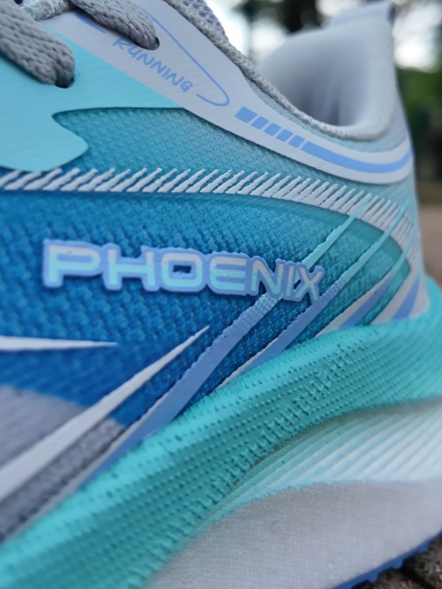 HOSTA: One of the PHOENIX newest running shoes. Get yours! #SepatuOlahraga #SepatuLari #SepatuRunning #RunningShoes #Sportswear #Sneakers