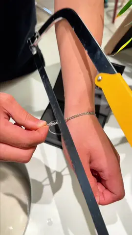 Here's your sign to get Permanent Couples Bracelets with your partner 🥹 #lockedbracelets #couplesbracelets #permanentcouplesbracelets #matchingbracelets #boyfriendbracelets #girlfriendbracelets #matchingcouples #lockedin #datenight #relationships #couplesgifts #cutebracelets 