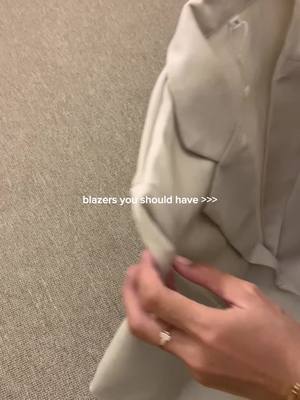 kecintaan banget sama blazer ini, try on di akhir vid #blazers #blazeroutfit #blazerwanita 
