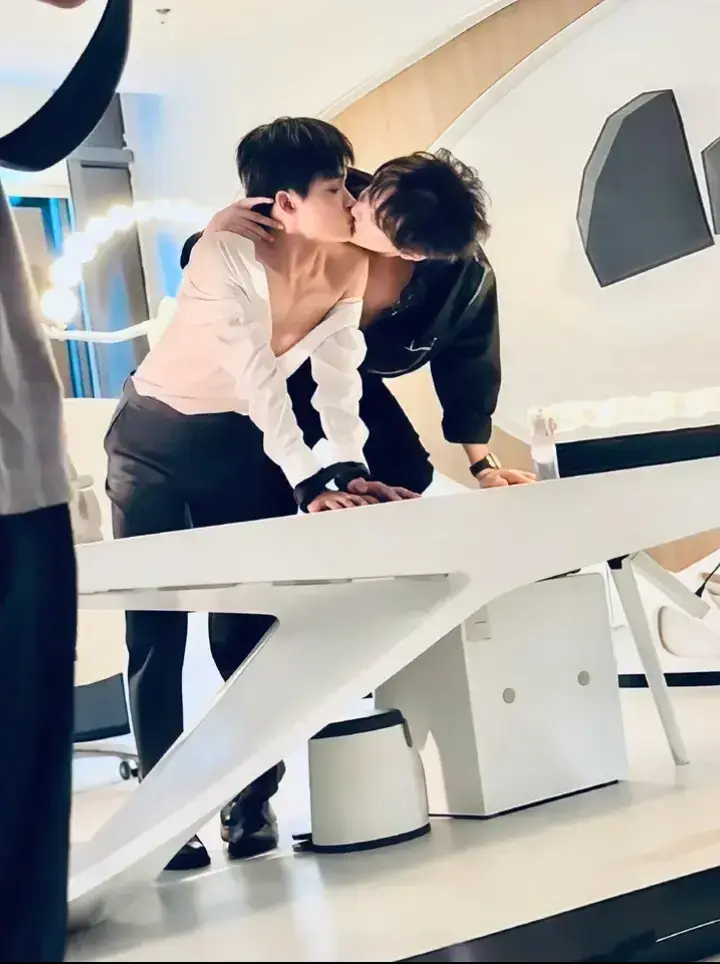 possessive & obsessed type and green flag ဆိုတအားကျော်ကိုက်တာ ဟီးဟီး🤭 #revengedlove #tianxuning #ziyu #bl #tianxuningziyu #blseries #RevengedLove #chinesebl #chineseblcouple 