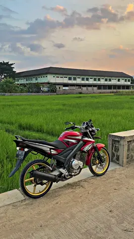 Jaranan🥰  #vixionold #vixion150 #solostyle #vixionroadrace #vixion_modifikasi #vixionindonesia 