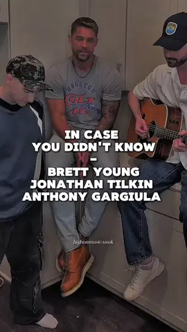 In case you didn't know 🥺 - 🎥 : @jonathantilkin , @anthony_gargiula , @brettyoungmusic .  #highonmusic #music #nybatman 