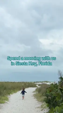 A perfect morning in Siesta Key: start with the farmers market, get donuts from Meaney’s, go window (or actual) shopping, and spend the rest of the day at the beach