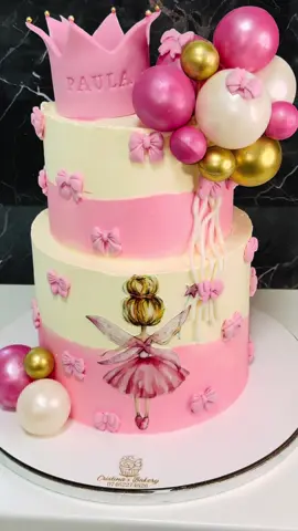 Kinder Bueno 6kg #cake #sfereciocolata #coronita #printesa #bow #pink #crown #4k #1 #tiktoklondon 