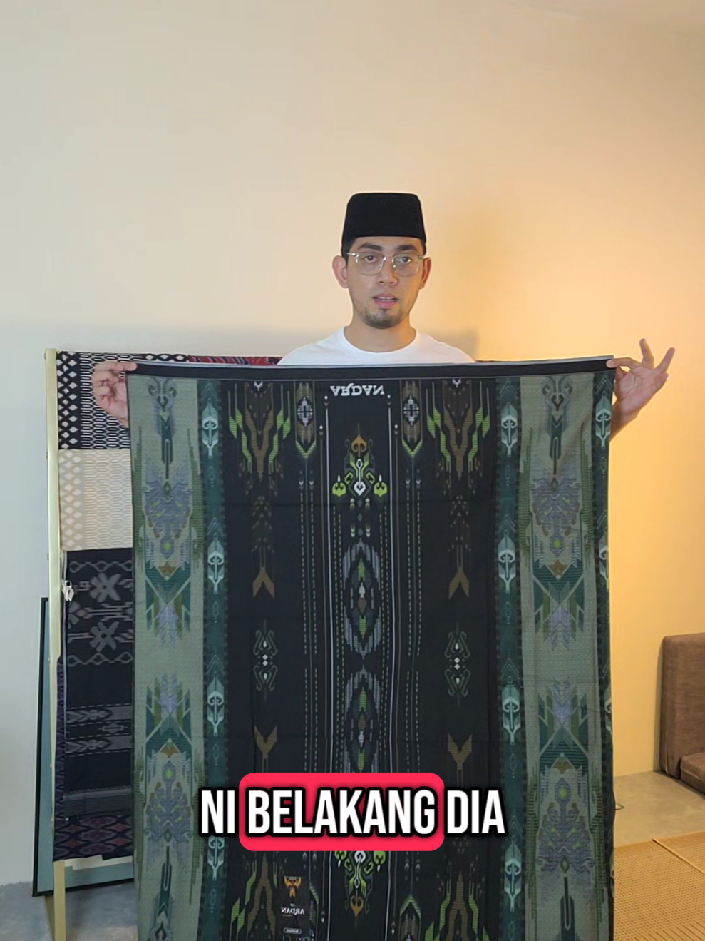 Meh singgah tengok kain baru ni lawo buat pakai lasak  #maulidnabi #marawis #KainGoyor #BajuHabib #BajuTaqwa #PelikatGoyor #goyor #KainPelikat #PilihanIbadah #Bensyahab #fyp #MaulidCintaNabi 