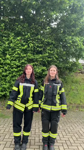 @Michelle ein bisschen Spaß muss sein 🤣 #feuerwehr 