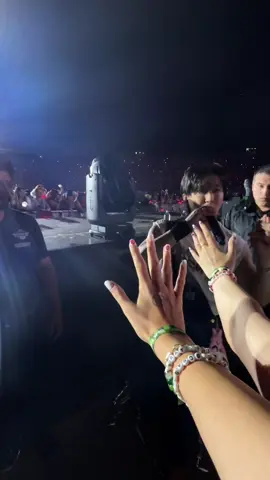 I AM NOT OKAY#concert #straykids #dominATE #barricade #interaction 