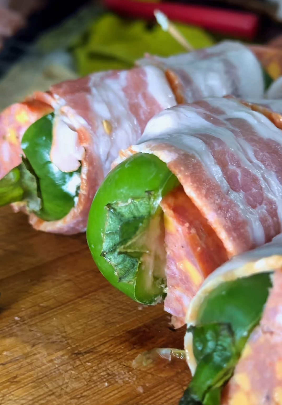 Throwback to when I made this delicious beauty! I have to remake it 🤤 🔥 - #forkit #grillin #carneasada #baconwrappedjalapeños #jalapeñosausage