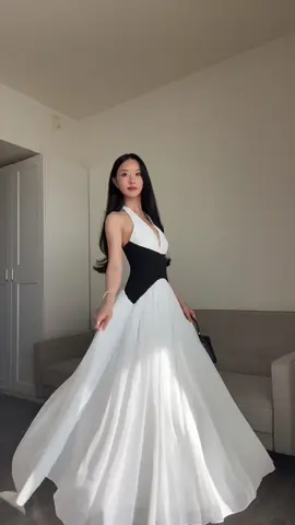 Dare I say… I’ve just found my fav dress of all time 🥹🤍 #elegantdress #maxidress #summerdress #springdress #tryon #elegant 