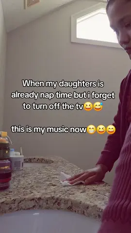this really accurate hahaha.. I'm just cleaning our bathroom and forgot to turn off the tv... @Ms Rachel  #msrachel  #fyppppppppppppppppppppppp  #goviral  #stayhomemom  #MomsofTikTok 