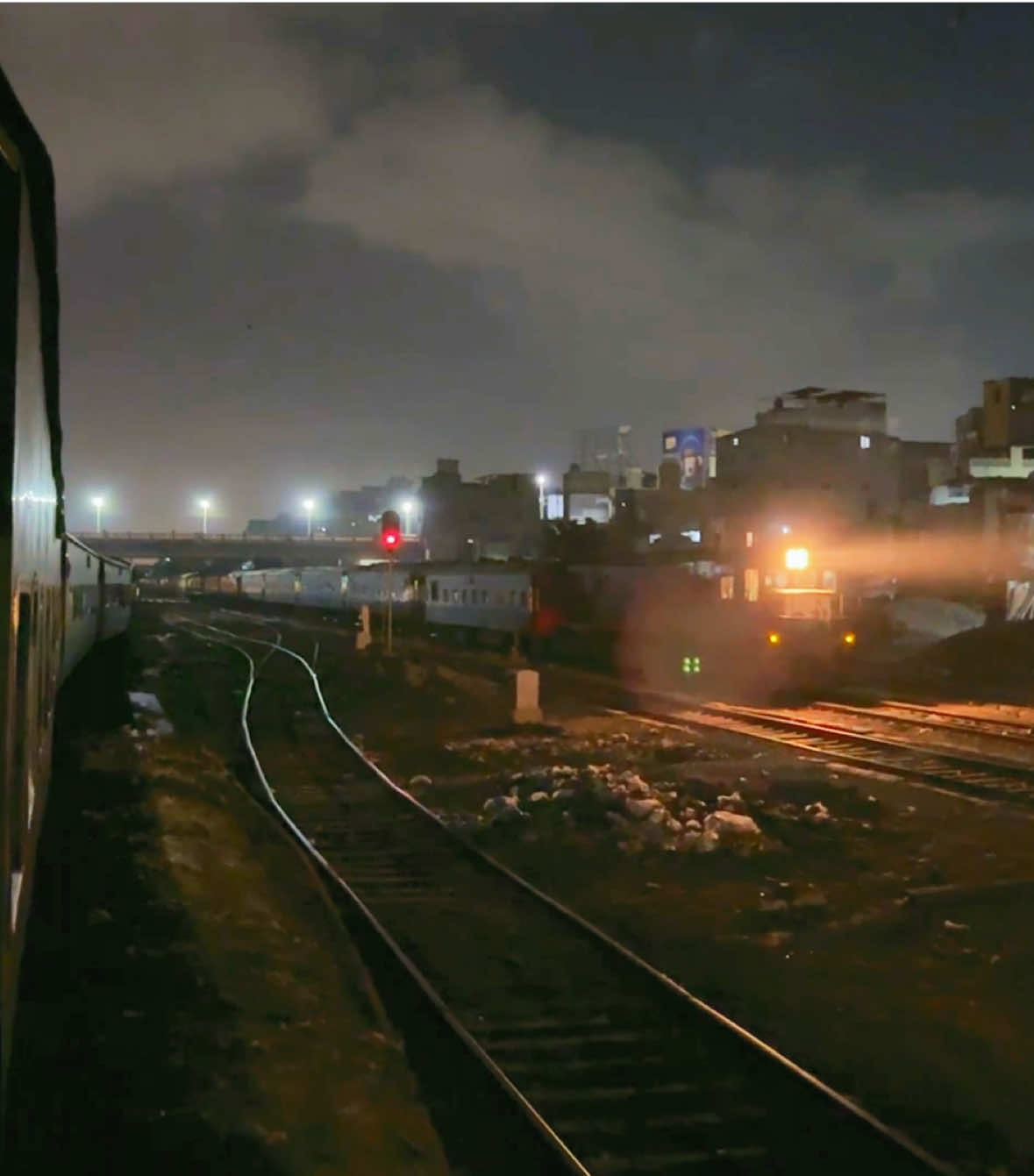 Journey Shah Hassain Express Crossing Haraza Express #p#paratipp#pakisanrailwayfyfff#fyptPtPPP#Ptrttt#youtube❤️🥰❤#fyptPtPPP#trendingvideoytrt#youtube#pakistanrailwaysloers#youtube❤️🥰❤yy 