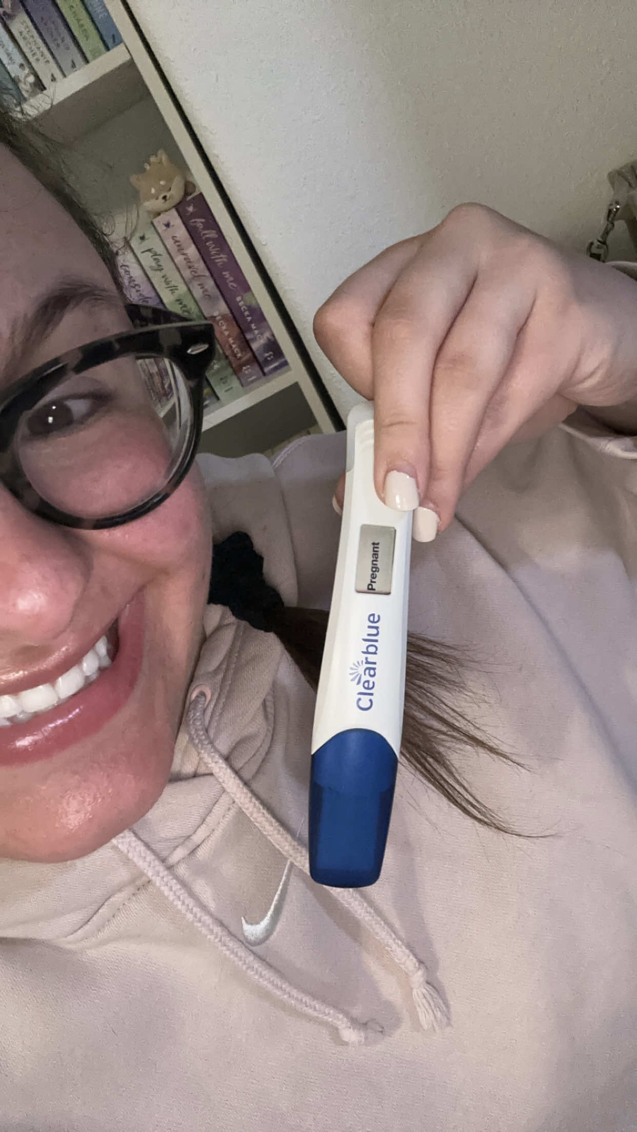 DRAFT - 6w0d  This was the exact day that allllllll the first trimester symptoms really hit🙂‍↕️ until week 12, I was 🤢 daily:) #pregnant #babygirl #2026baby #firsttimemom #firsttrimester #babytok #pregnancysymptom 