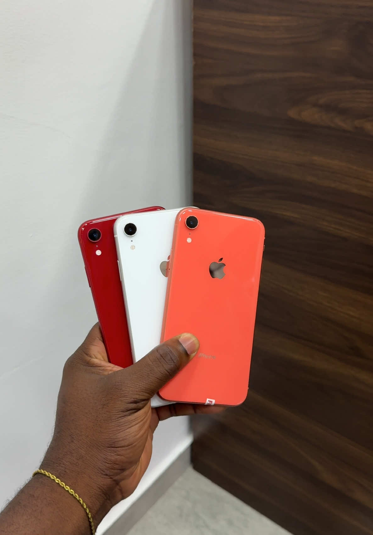 XR 64gb & 128gb Factory Unlock(UK Used) GH₵2,000 & GH₵2,350 (Installment Payment Available) 🔀Swap Allowed ☎️0577581080 📍Circle TipToe Lane(Navana Plaza)