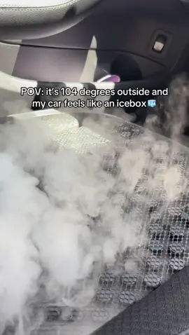 Best thing for my car this summer 💨🚘 #coolingfan #seatcover #staycool #cartiktok #foryoupage #carventilation #usa #miamibeach #Summer #icyseat