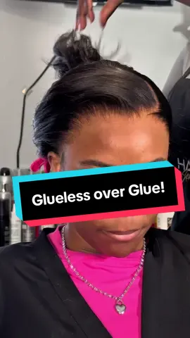 Your glueless install will last you way longer trust🤞🏾 Book your July appointment in the link in my bio! #nychairstylist #gluelesswig #gluelesswiginstall #gluelessfrontal #summerhairstyles #wigtok 