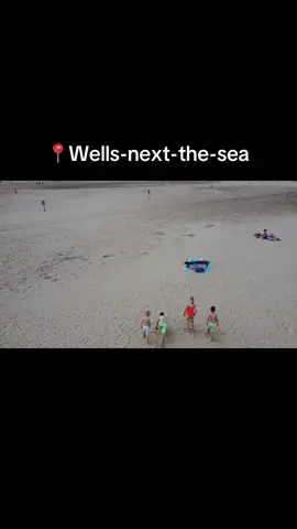 Canny wait to go back to this beach roll on summer holidays #touring #caravan #caravancommunity #caravanlife #wellsnextthesea #ukbeach #seaside #uk 