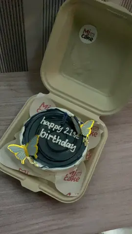 hai 21 🥂✨ #birthday #bentocake #21stbirthday #fyp #fypage 