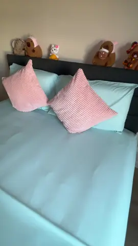 4 fundas por paquete #throwpillows #fundasdecojines #deconovo #pillowcover #beddecor #decor #homedecor #dealsforyoudays 