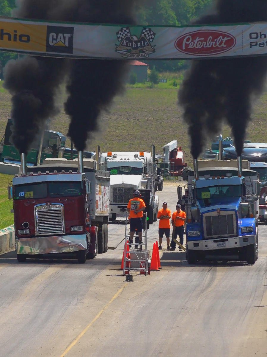 Epic Big Rig Semi Drag Racing #semis #bigrig #bigrigracing #diesel #uncssemistampede #kuhnlemotorsportspark 