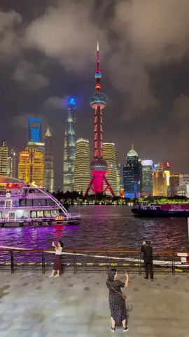 比起人潮汹涌的外滩，我更推荐你们来到北外滩，上海#tiktok #fypage #fypシ #fyp 