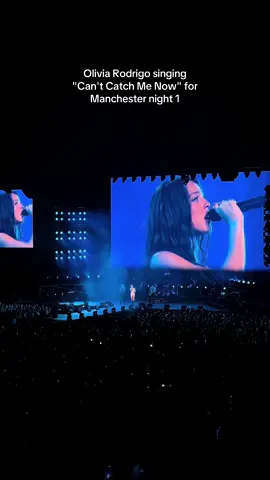 Literally screamed when we heard those first notes #cantcatchmenow #oliviarodrigo #gutsworldtour #cooplive #manchester #thehungergames 