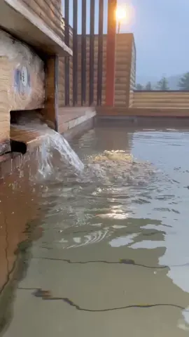 岐阜県　【絶景露天風呂】 下呂ロイヤルホテル　雅亭 あいにくの雨やったけど それも雰囲気あって良かった✨ #岐阜 #絶景 #温泉 #露天風呂 #癒し 