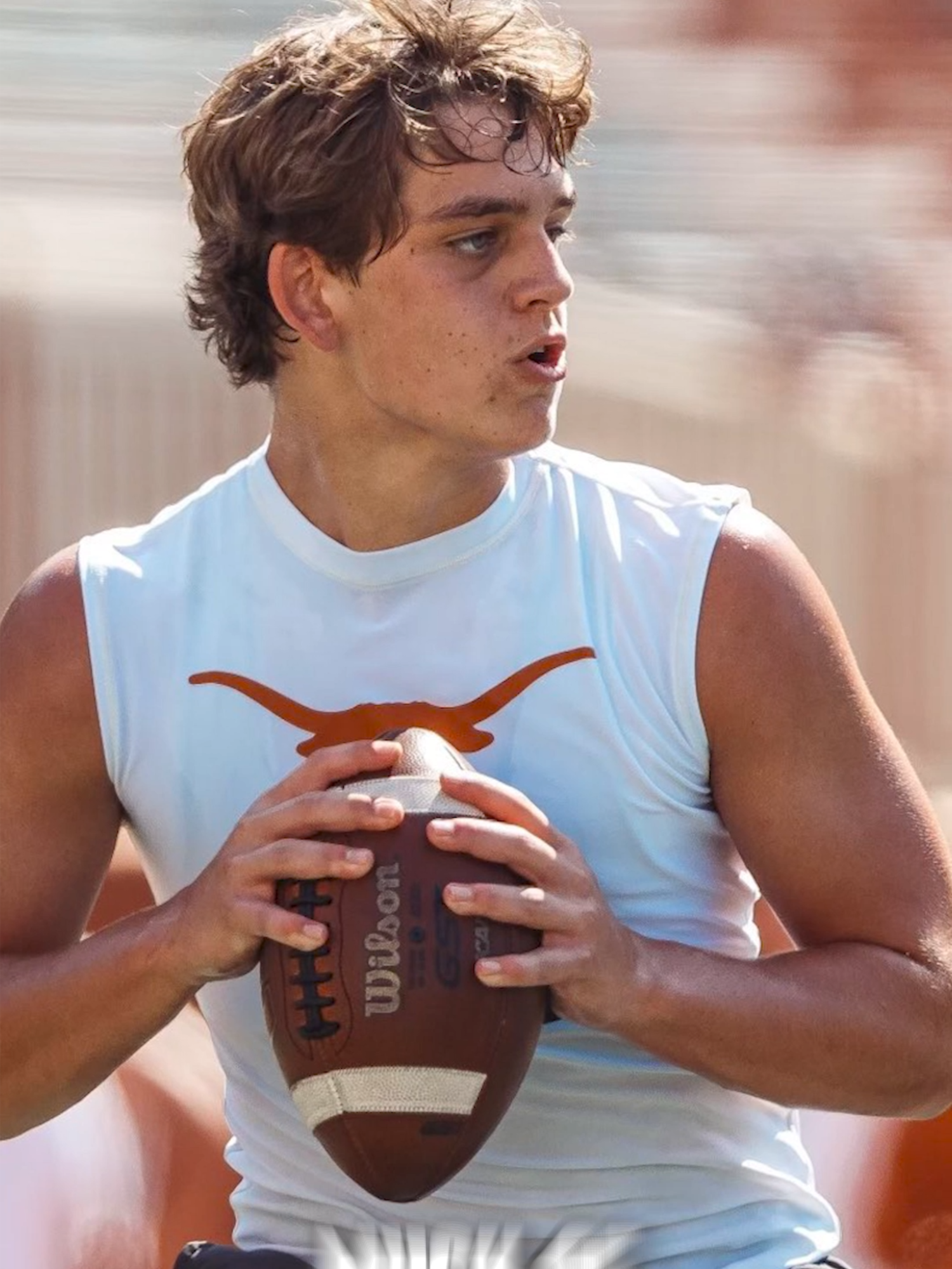 This Texas Coach Has Given Us a Worry About Arch Mannings Future at the Longhorns Arch Manning the QB for the Texas Longhorns is expected to be a very good QB. Maybe a heisman candidate. Steve Spurrier brought up a good point saying that how come last football season he did not start over Quinn Ewers.  #CollegeFootball #football #ncaafootball #texaslonghornfootball #archmanning #quinnewers #stevespurrier #stevesarkisian