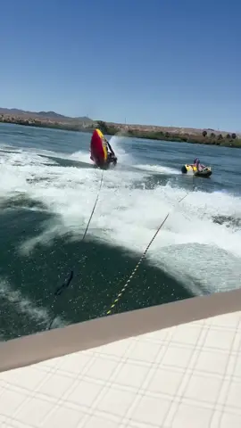 🌊🚤 #lakehavasu #tubing #river #yayysummer☀️ @Lianna⁉️ @Jason_Sawyer 