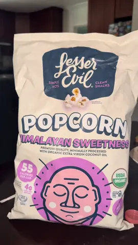 my take on this trend but with @LesserEvil Snacks 😂 this flavor is everything #lesserevilyum #bestpopcorn #lesserevilyum
