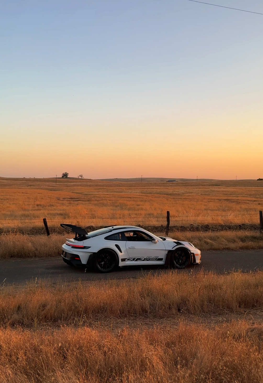 sunset with a gt3rs🫶 #porsche #gt3rs #porschegt3rs 