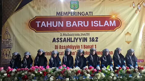 KEREEEN...TARI SAMAN ARABIC VERSI SANTRI ASSAHLIYYIN full nya di youtube▶️  https://youtu.be/U1KqLJiwnF4?si=jlItc23FGeHCvqL_ #saman  #tahunbaruislam  #berandasantri 