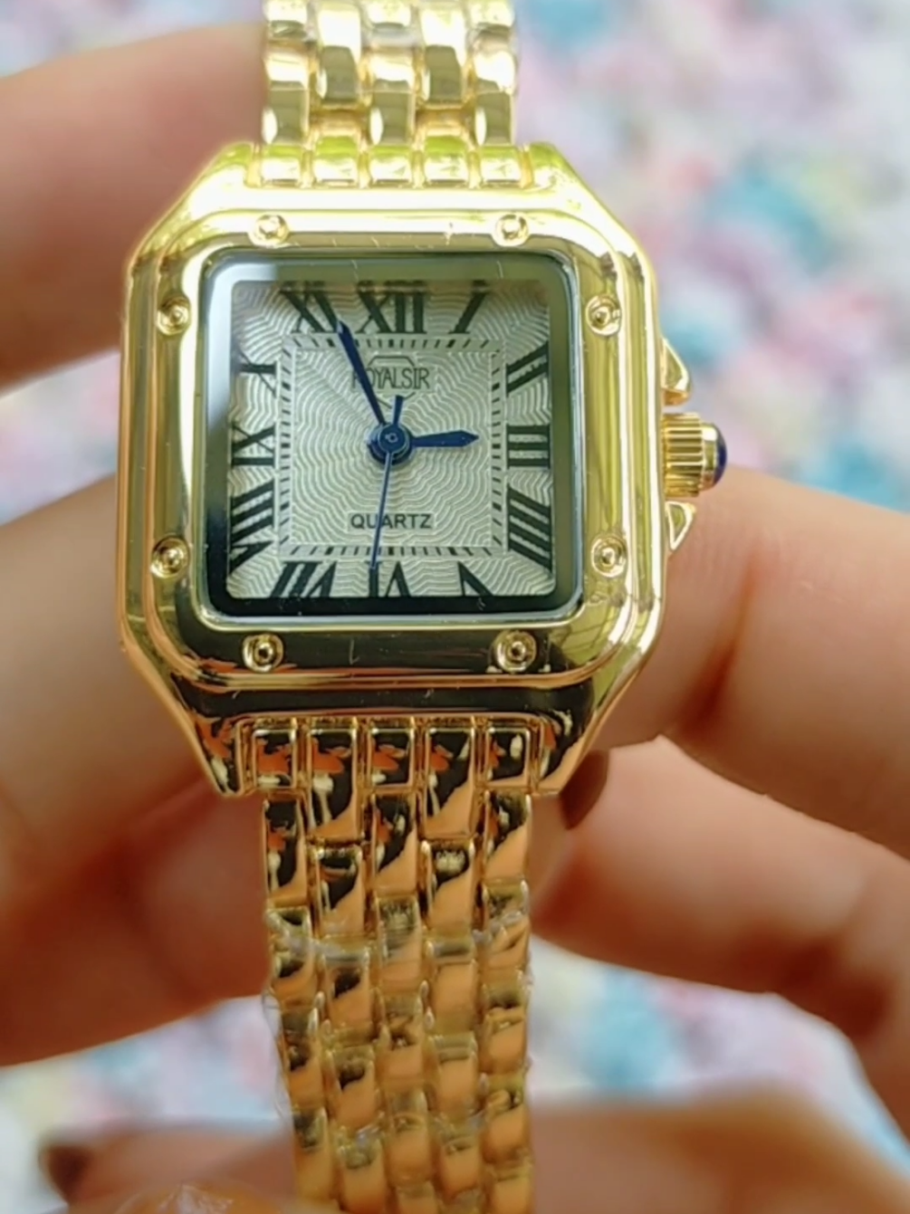 Obsessed with this luxury Royalsir watch for women ˃ 𖥦 ˂ #royalsirwatch #watch #watchforwomen #nontarnishwatch #luxury #oldmoneywatch #waterresistant 