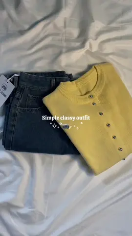 Best combo 💛🫶🏻 #cardigan #jeans #outfit #OOTD #fyp 