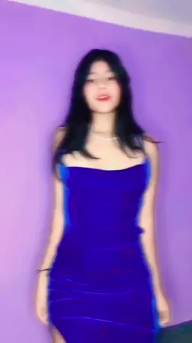 Vestido azul☝️ . . . . . #flaquita #flaquita♥️ #morena #peruana #reggaetonantiguo 