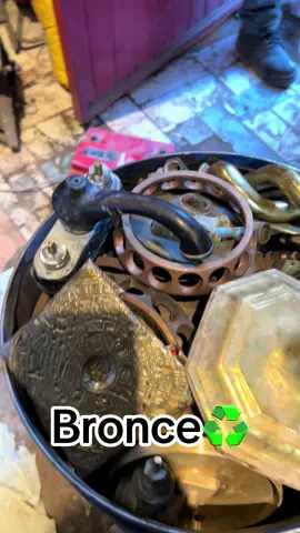 Bronce ♻️#bronce #brass #razachatarrera #chatarra #reciclaje #power #recycle #fyp #paratii #metales #fouryourpage #recycling 