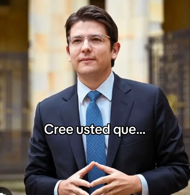 ¿Nos quieren tumbar la democracia o solo distraernos mientras pasa algo más?  #migueluribe #leyva  #petro #falsospositivos #golpedeestado #golpismo #colombia #audios    