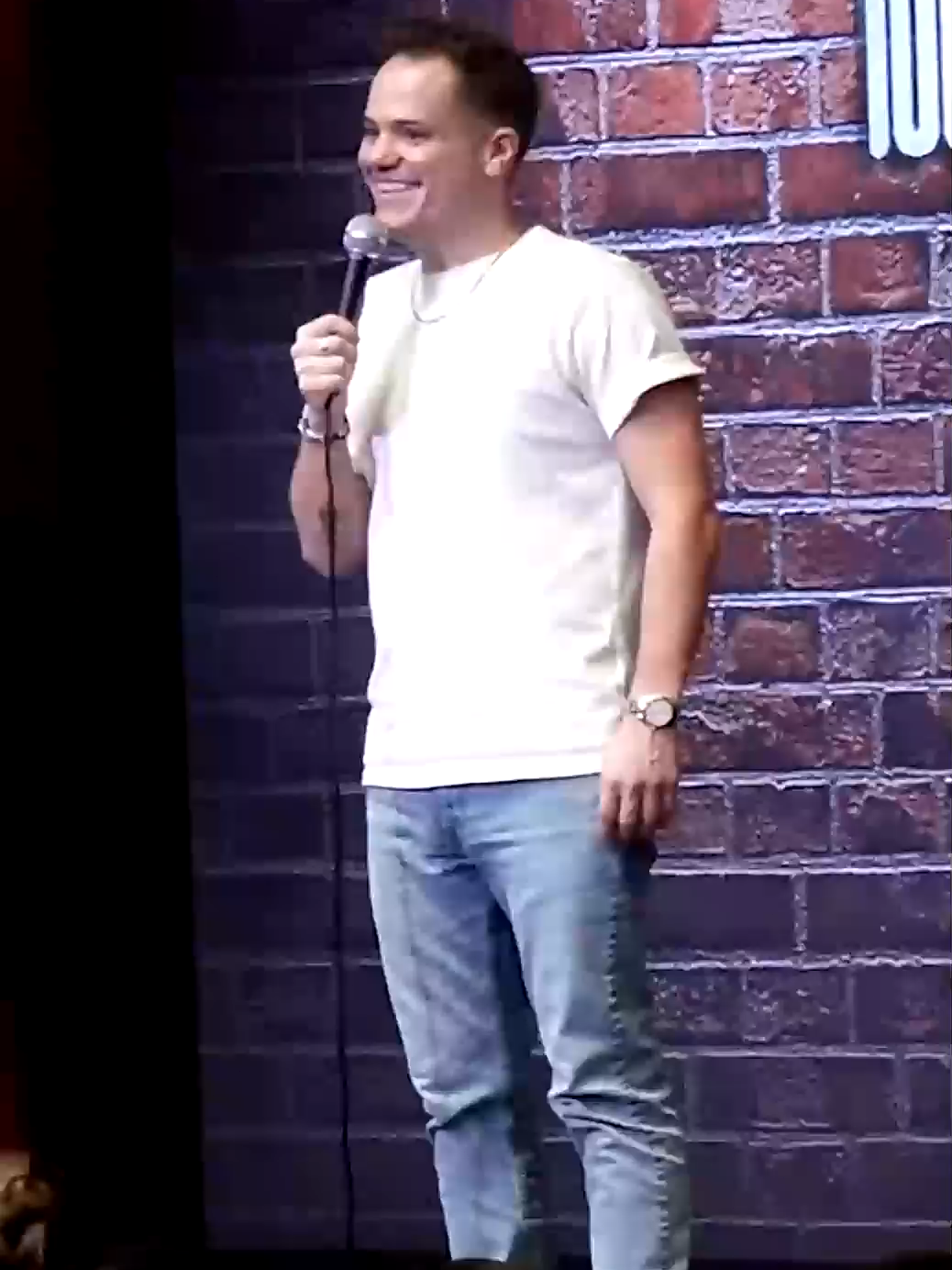 Cat lady #standup #comedy #funny #jokes #crowdwork #standupcomedy #comedian #cats #fyp #jeffarcuri